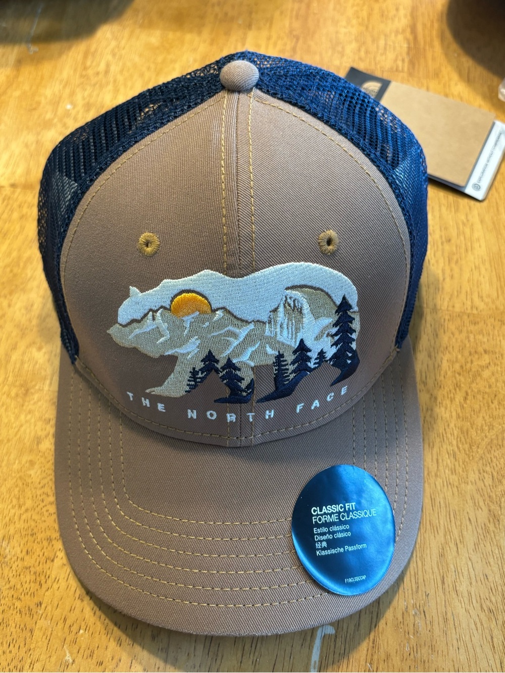 The North Face Brown and Navy Scenic Bear Trucker Hat NWT